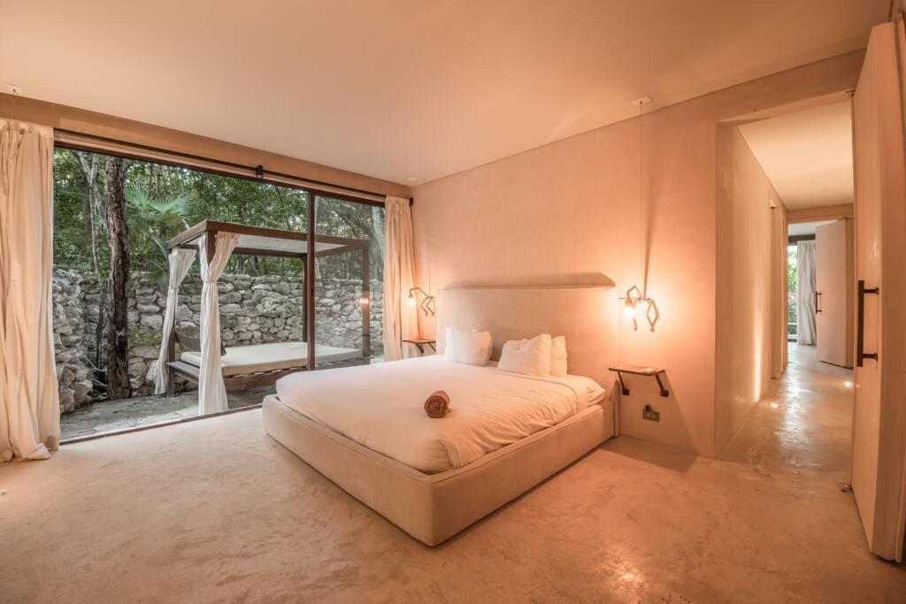 Retreat-3br Luxury Condo-private Pool Holiday home
