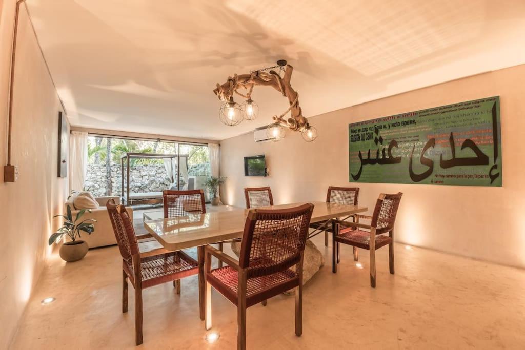Holiday home Retreat-3br Luxury Condo-private Pool