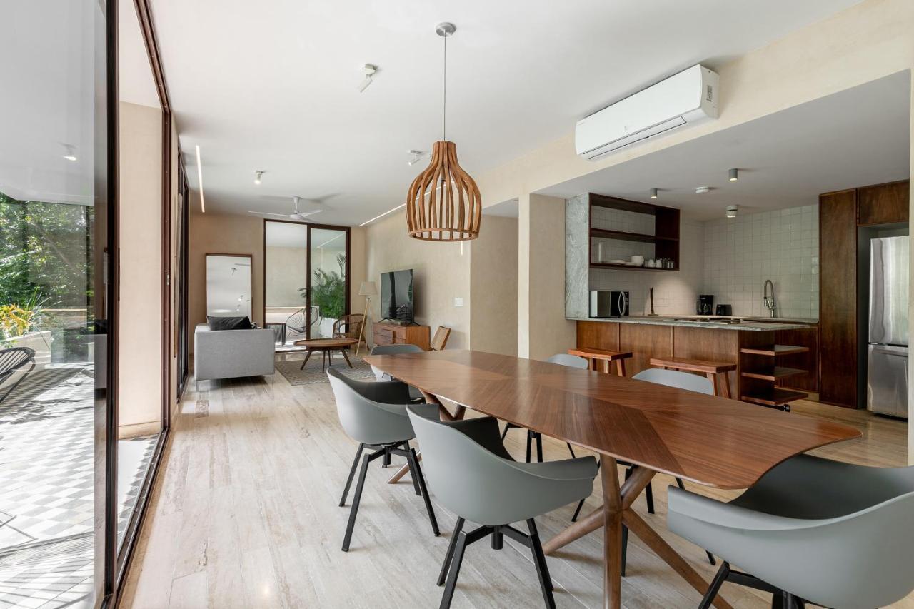 204 Hidden Gem In The Heart Of W/ Huge Private Terrace And Pool For 6 Pax Apartment