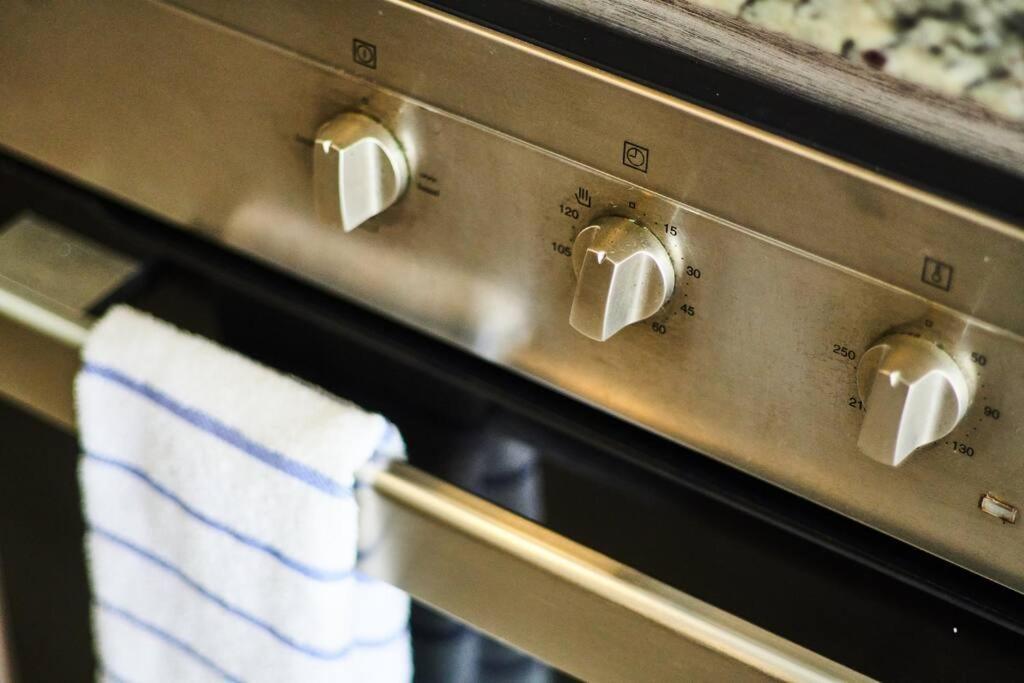 Carmela 101 Comfy&cozy 2br With Location Apartment