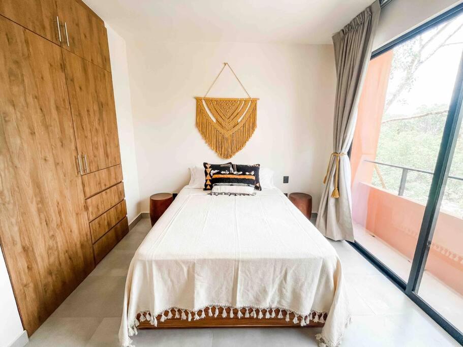 Apartment Coral Loft, 2 Pools, Parking, Gym, Pet Park