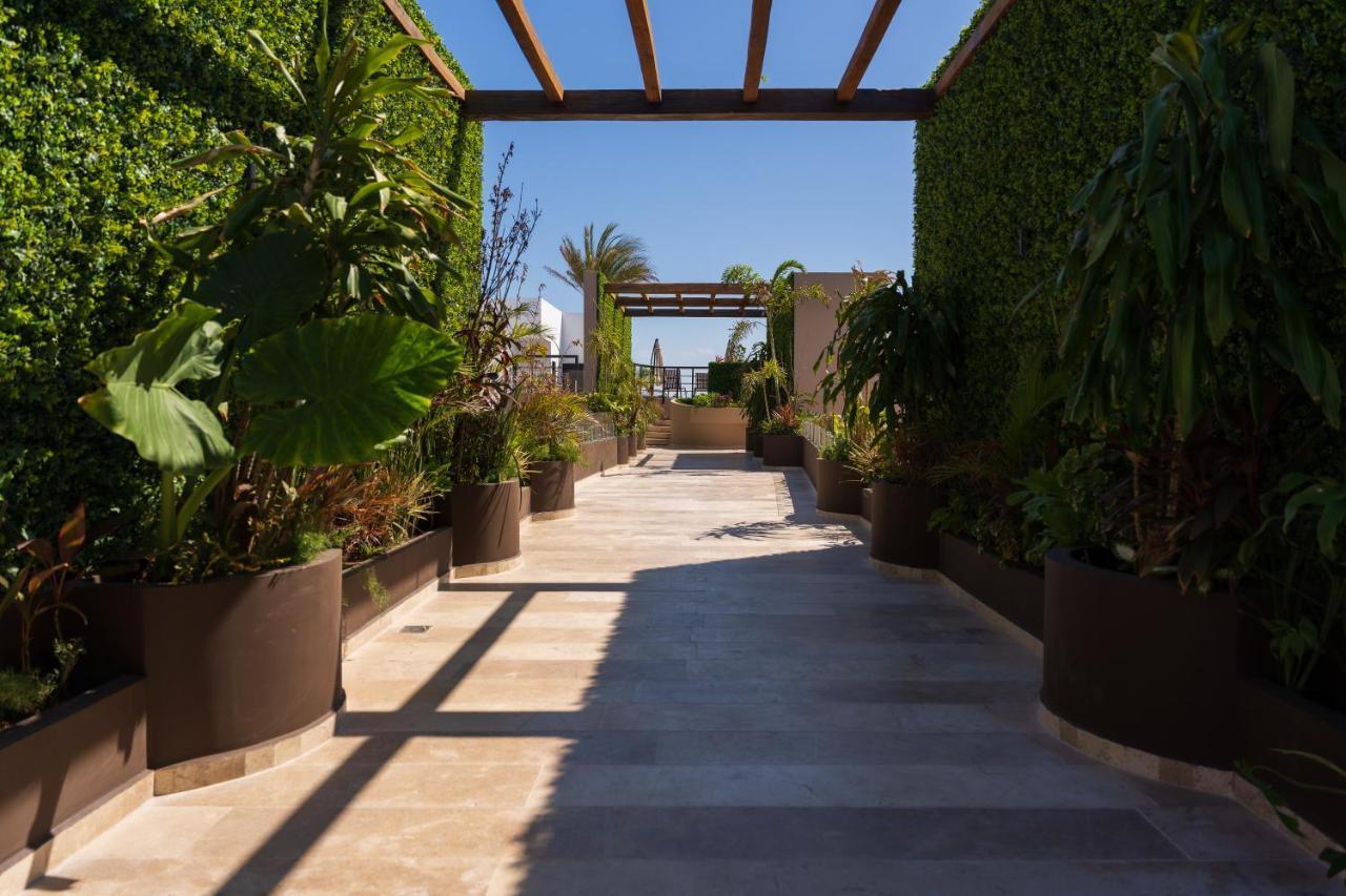 Luxurious In Menesse Pool Gym Cinema By Yeah Apartment *