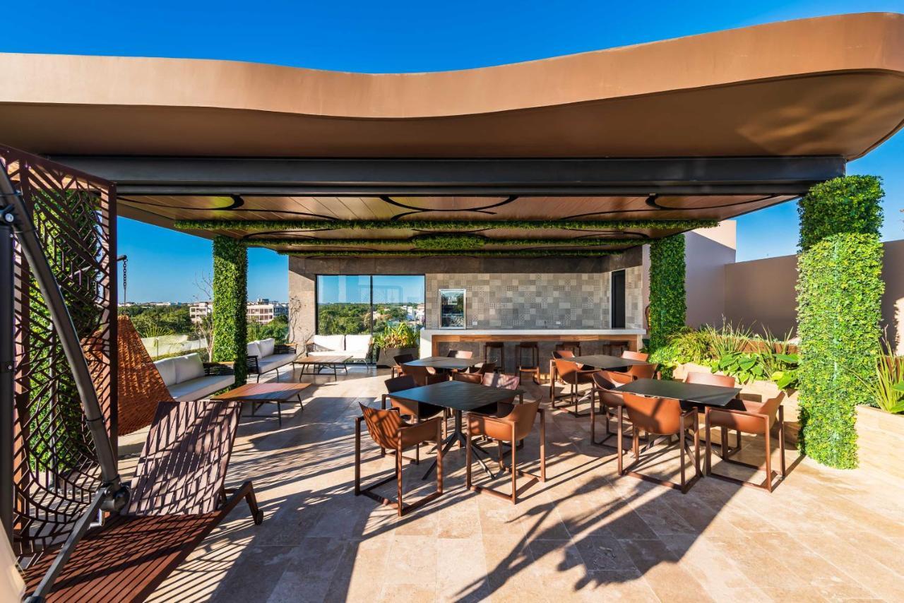 At Menesse Apartment *