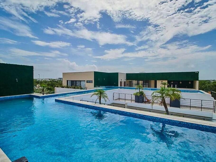 2 Bedroom With Rooftop Pool And Gym Apartment