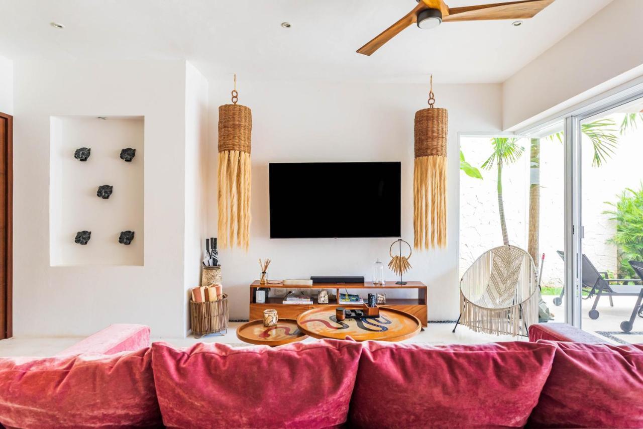 Ek'balam & Flamingo, Luxury Villas, Private Pool, Private Garden, Jacuzzi, 24h Security Villa