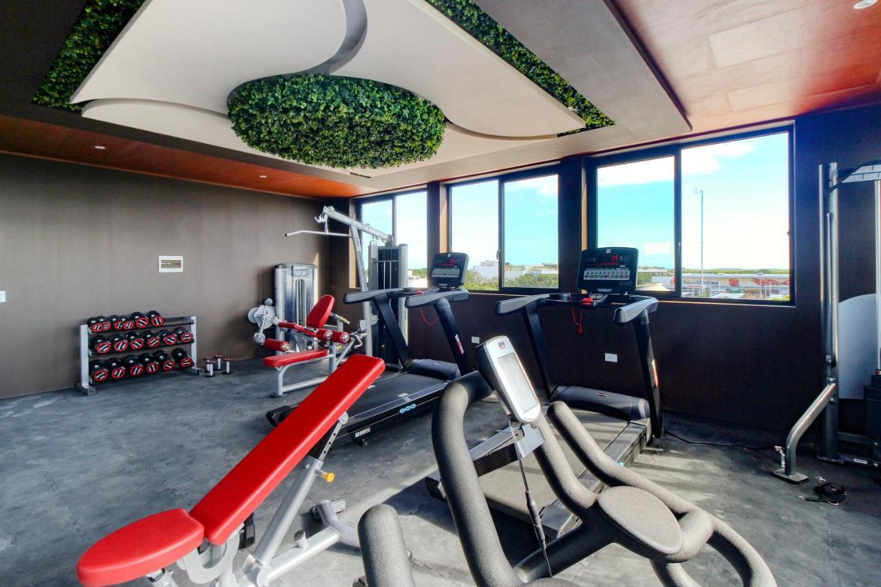 Menesse 204b, Picture Perfect Paradise Apartment *