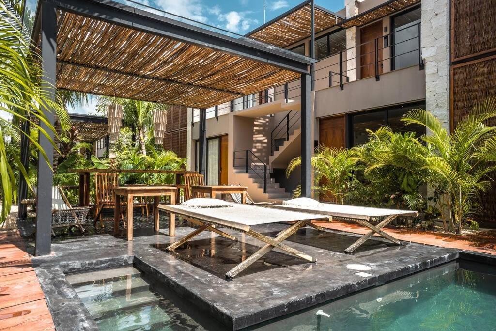 Toh1, Downtown Apartment