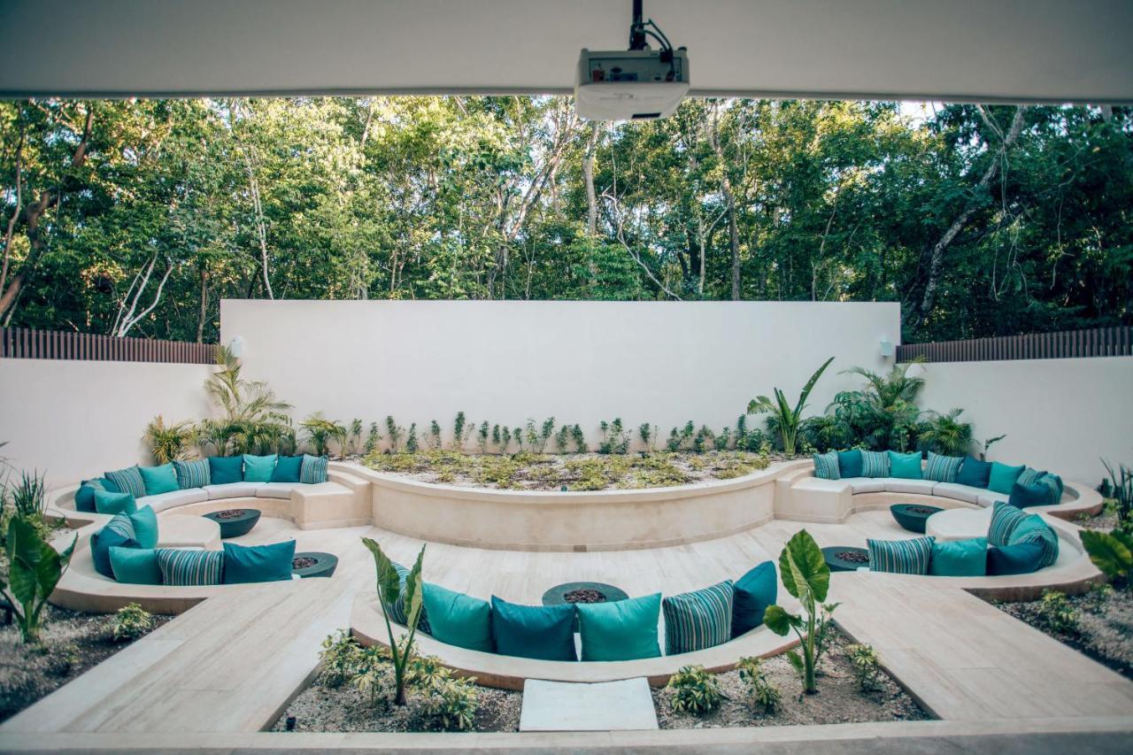 Modern Chic 1 Bedroom W/ Rooftop Infinity Pool * Tulum
