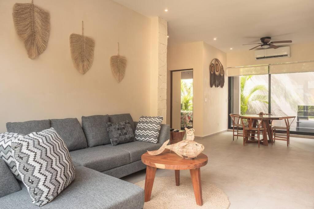 Toh1, Downtown * Tulum