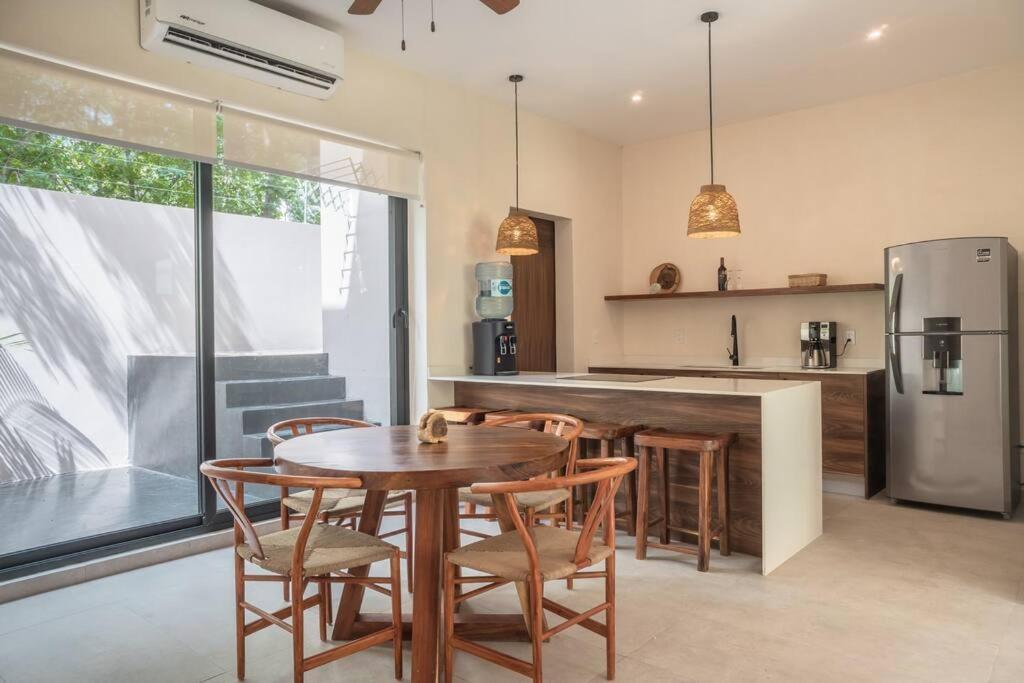 Toh1, Downtown * Tulum