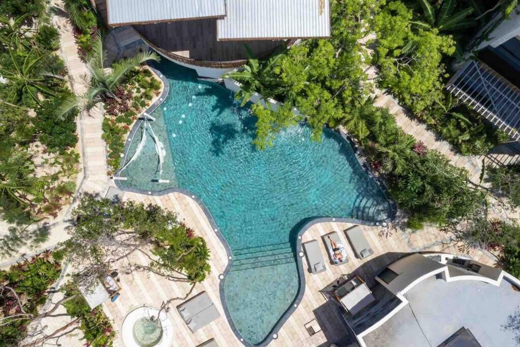 & Departamentos Adora