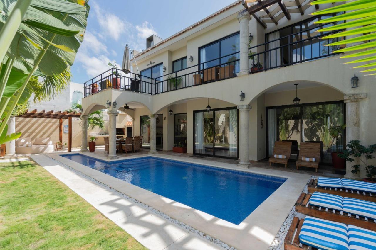 Stunning For 10-cabana-private Pool-parking Holiday home