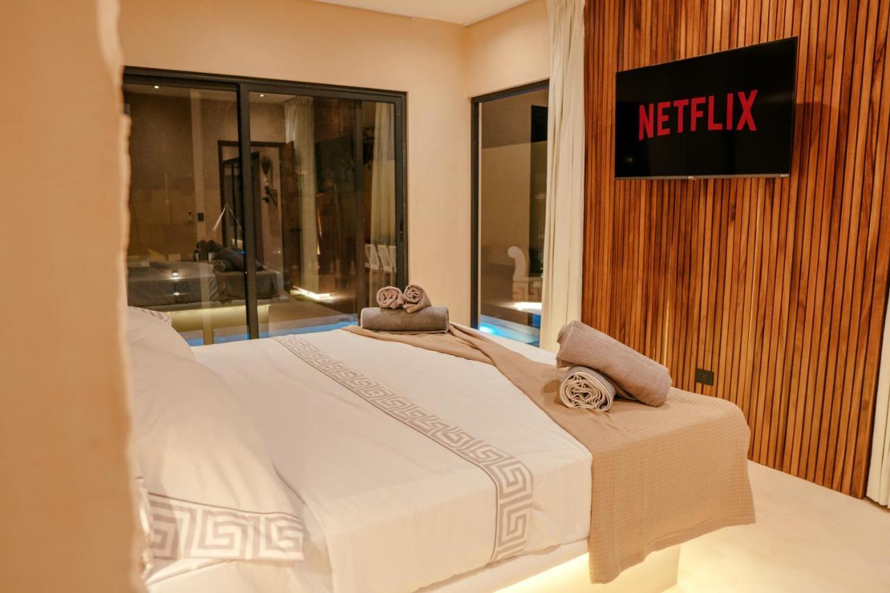 Luxury Large Villa/2 Pools/ Jacuzzi/rooftop/cenote View Villa *