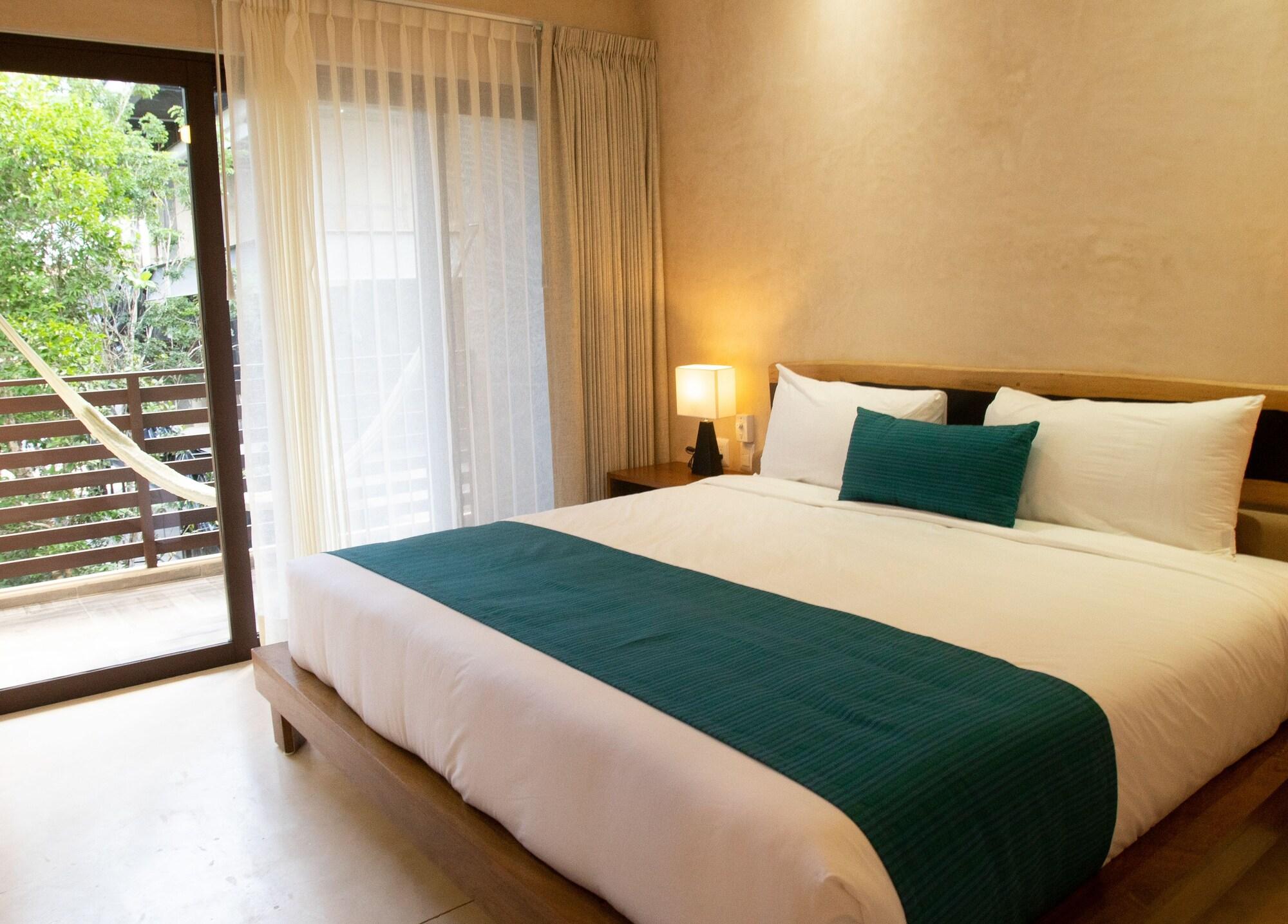 Azul By Guruhotel 3*