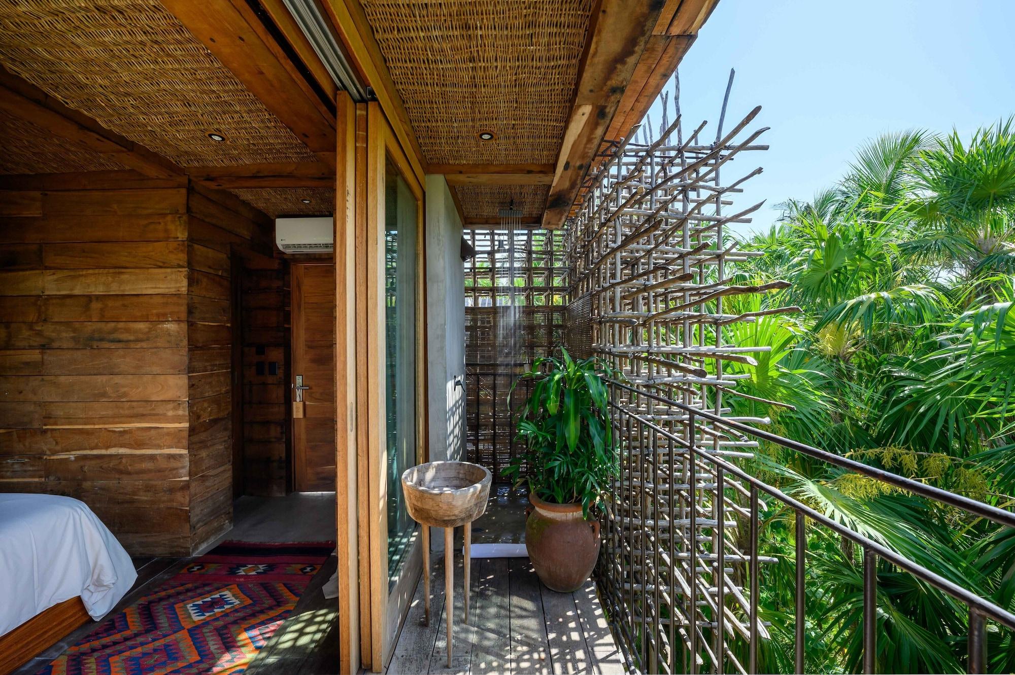 Nomade Hotel