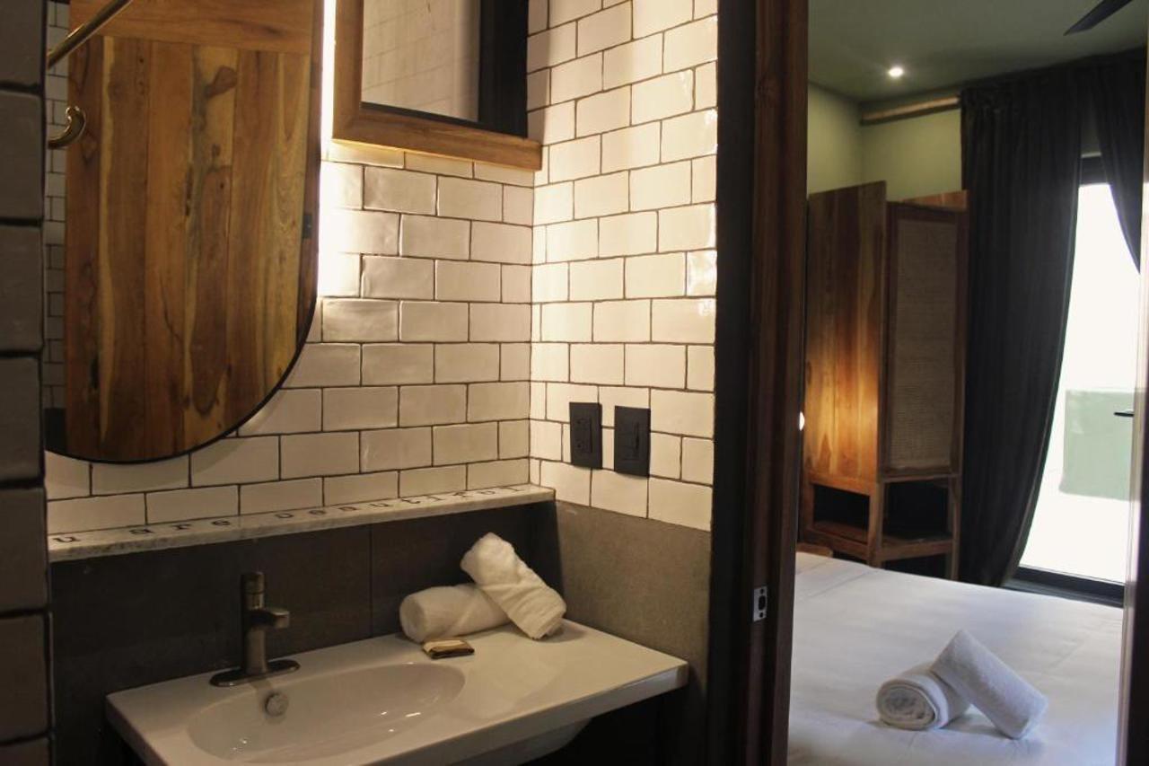 Bed & Breakfast Loba Male Only 4*