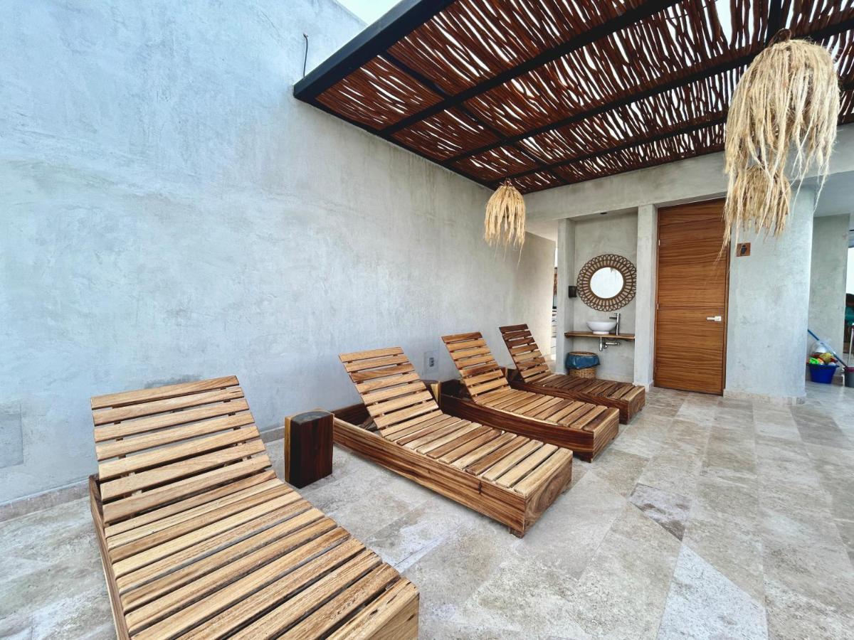Rooftop Oasis: Urban Retreat With Infinity Pool & Private Terrace Apartment *