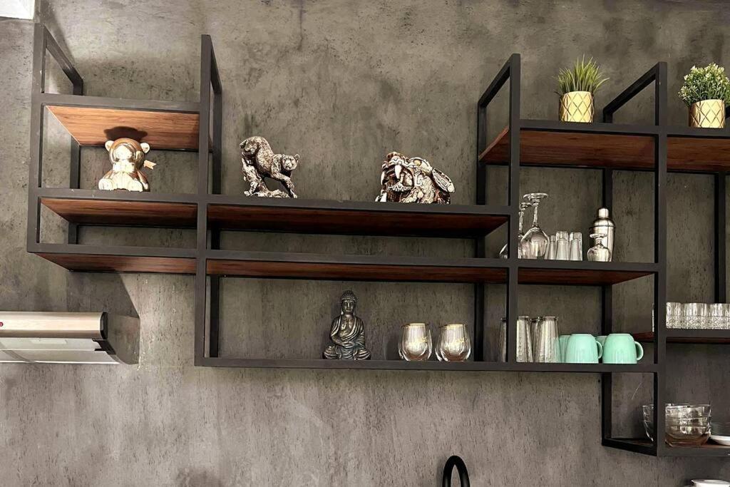 Lush Rooftop With Ensuite Pool & Wifi Apartment *