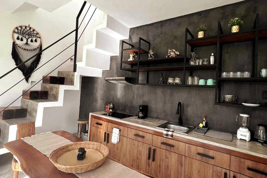 Lush Rooftop With Ensuite Pool & Wifi