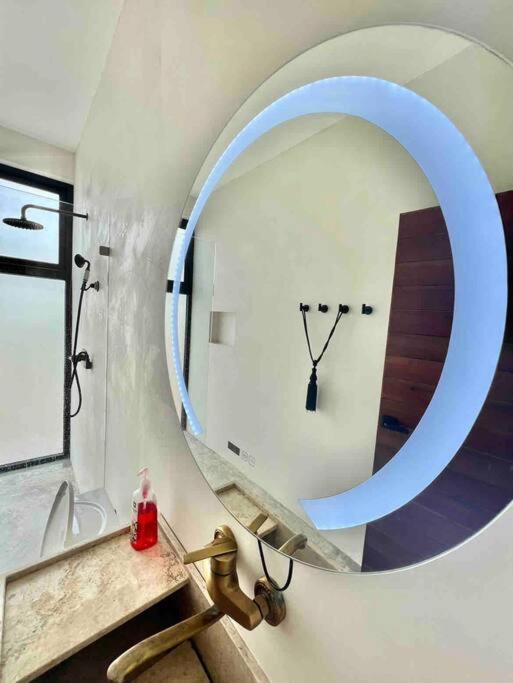 Lush Rooftop With Ensuite Pool & Wifi Apartment *