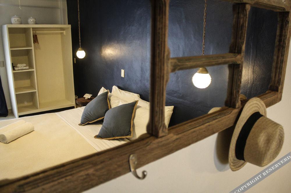 Howlita - Adult Only 3*