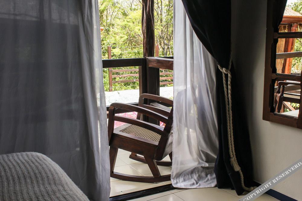 Howlita - Adult Only