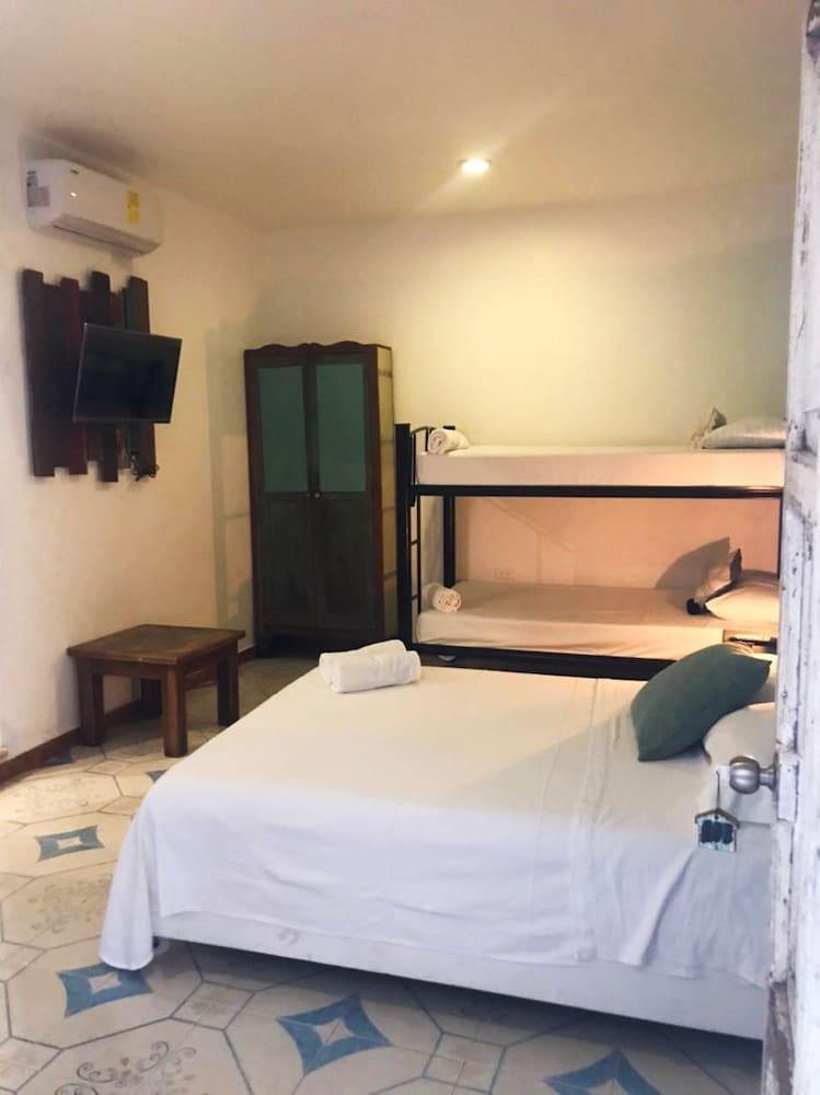 Hotel Casa Colonial 4*