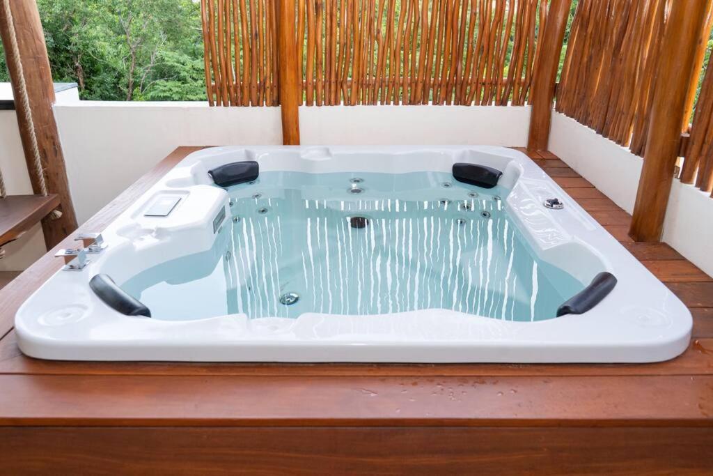 Jacuzzi, Premium Hype - Private Pool & Near The Villa *