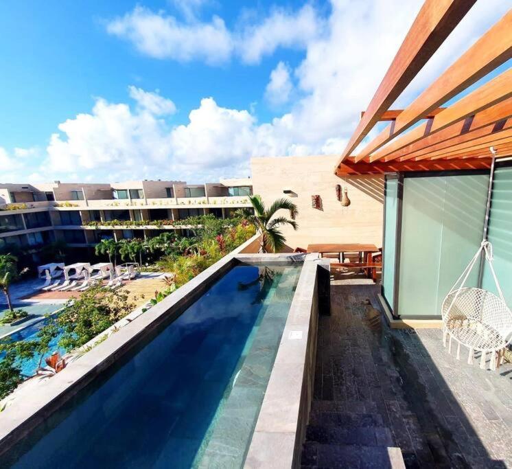 Mistiq Pent House 3 Recamaras, 3 Banos, Sala, Comedor, Terraza Y Jacuzzi *