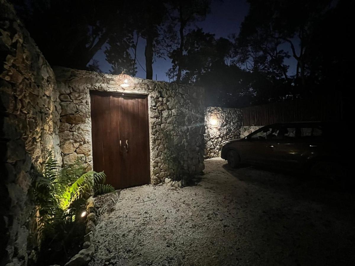 Lodge Tzunum Jade Tulum