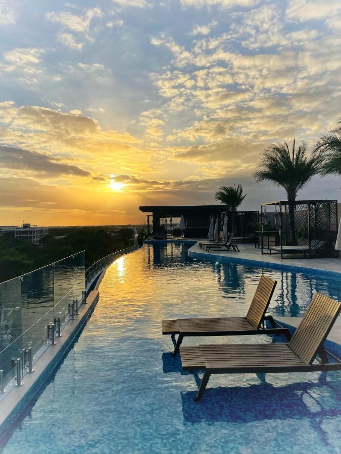 Aparthotel Estudio Asteroide 4*