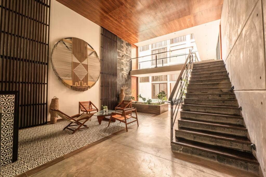 Apartment 2br, 2 Pools, Gym, 15min From *