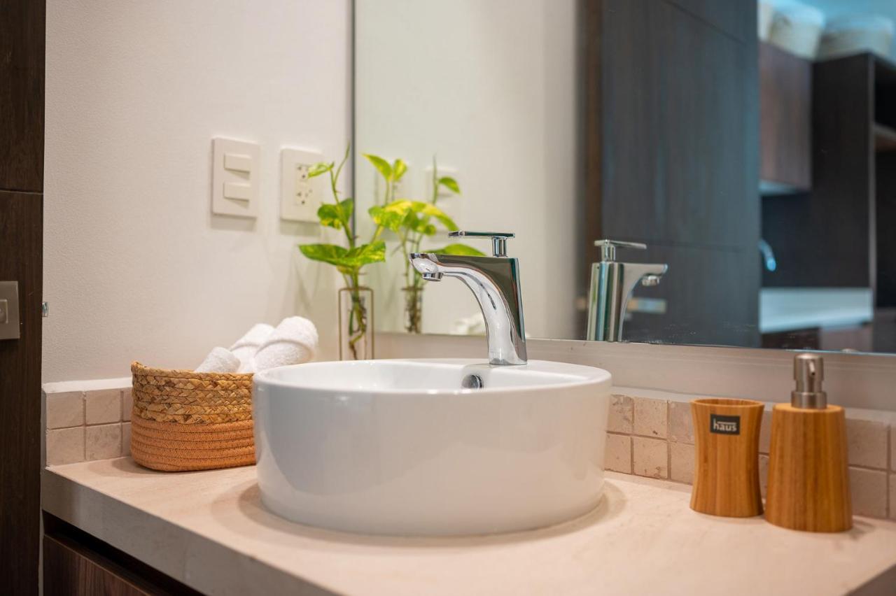 Charming Boho Entire W Patio Swing Apartment *