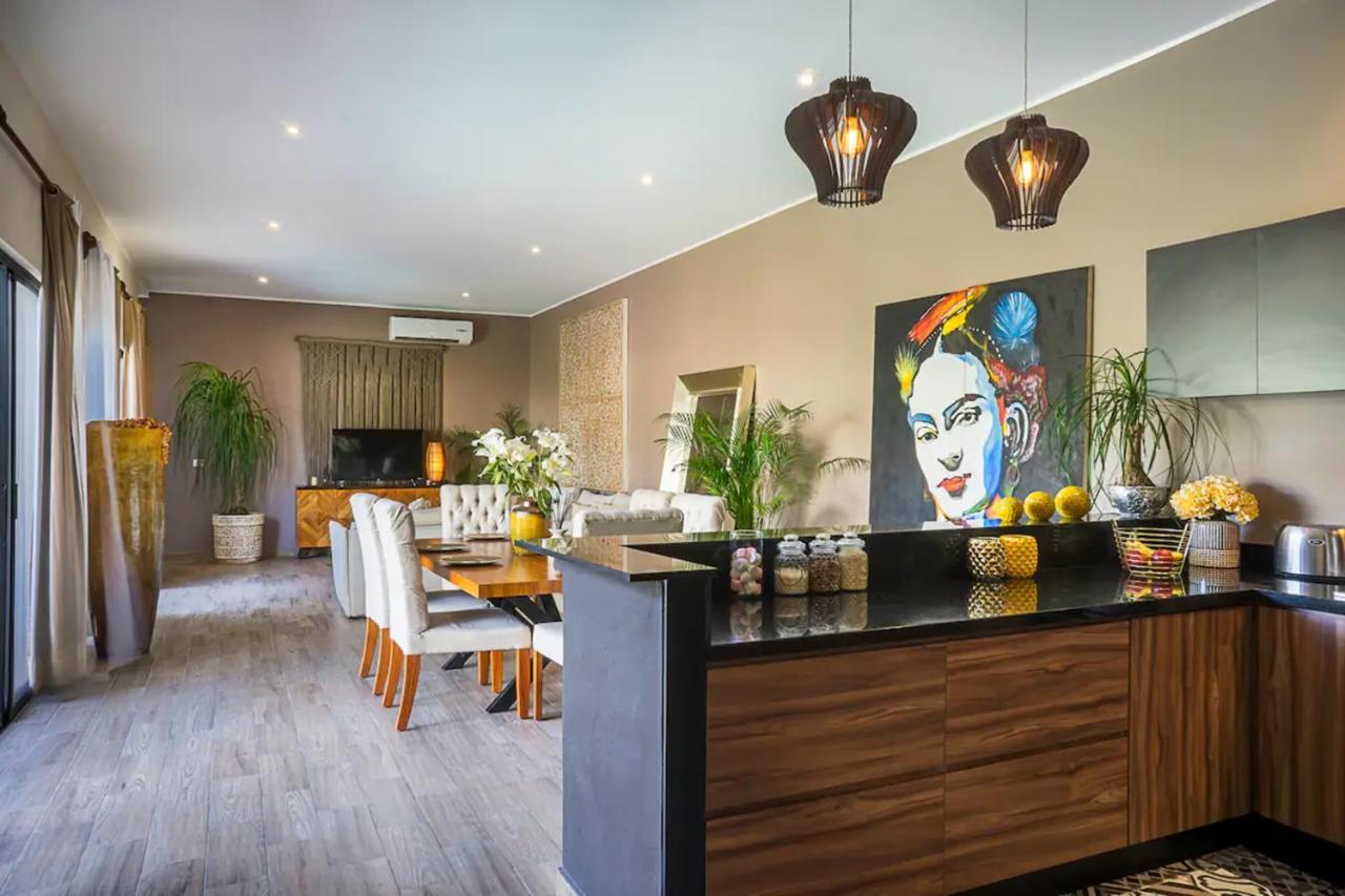 Holiday home Casa Lou, Large House And Pool, Beach Club Access Tulum