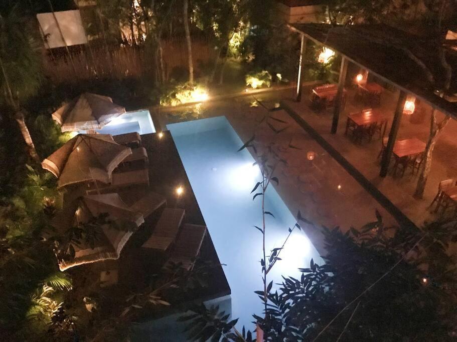 Luxury Penthouse With Private Rooftop & Pool *