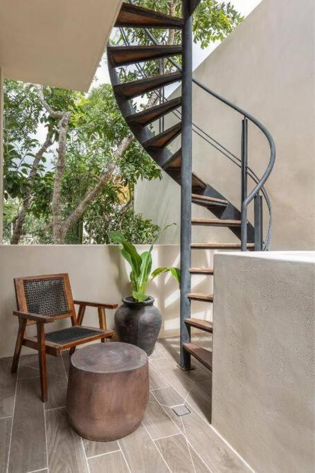 Luxury Penthouse With Private Rooftop & Pool