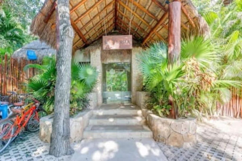 Complex With An Alluring Pool & Tropical Vibes By Stella Rentals! *