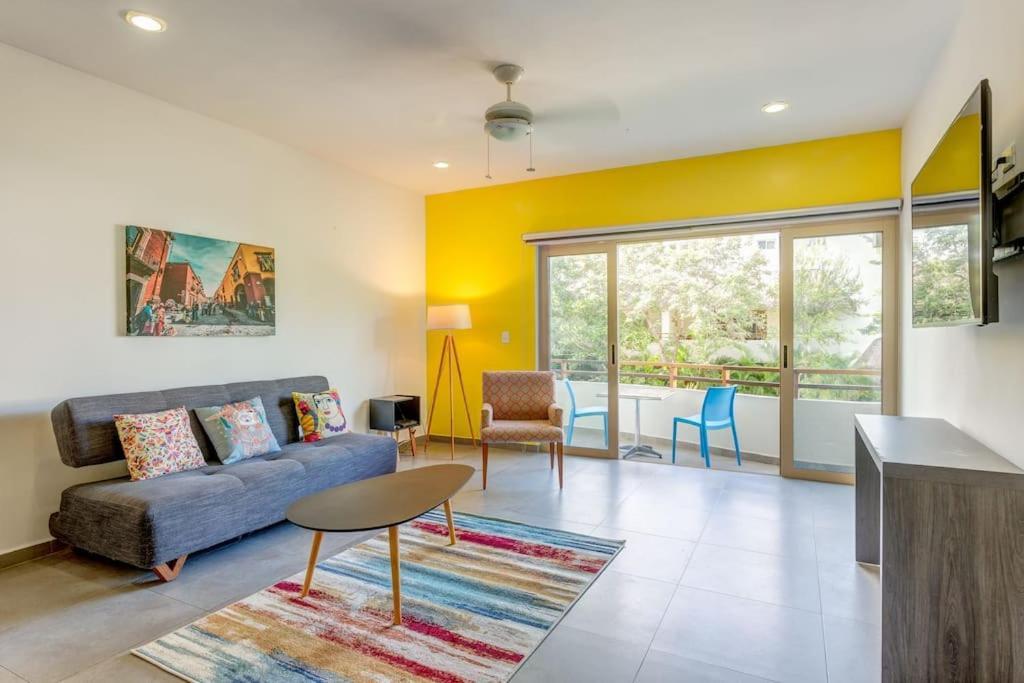 Complex With An Alluring Pool & Tropical Vibes By Stella Rentals! *