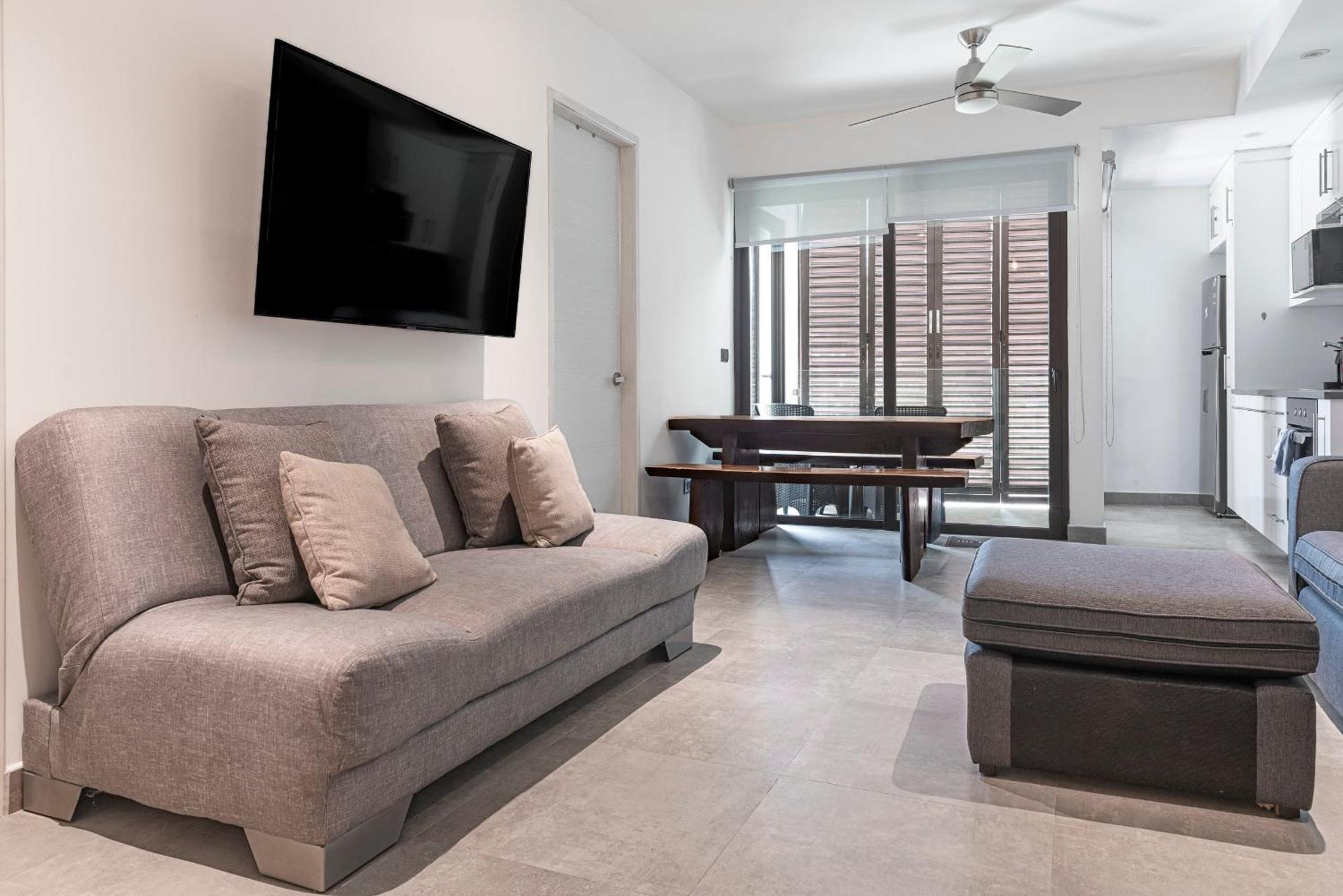 Escape To Tulum, Luxury Apt, Pool & Pet Friendly Tulum