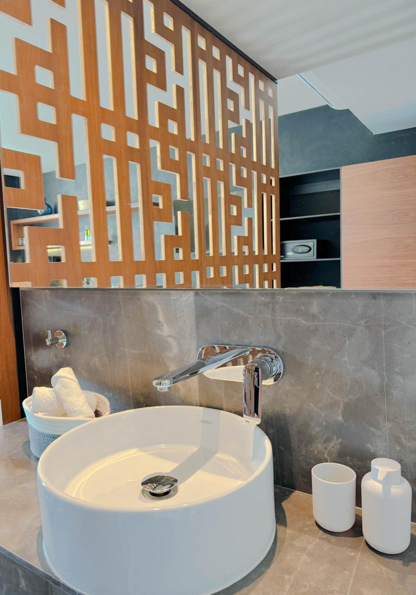 Luxury Studio-private Individual Pool-iik C409 By Sandy Powerful *