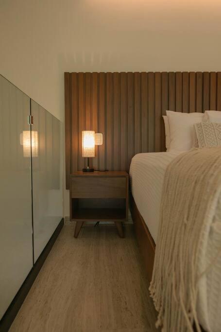 Mistiq Jungle Loft ~ Pool & Gym Apartment