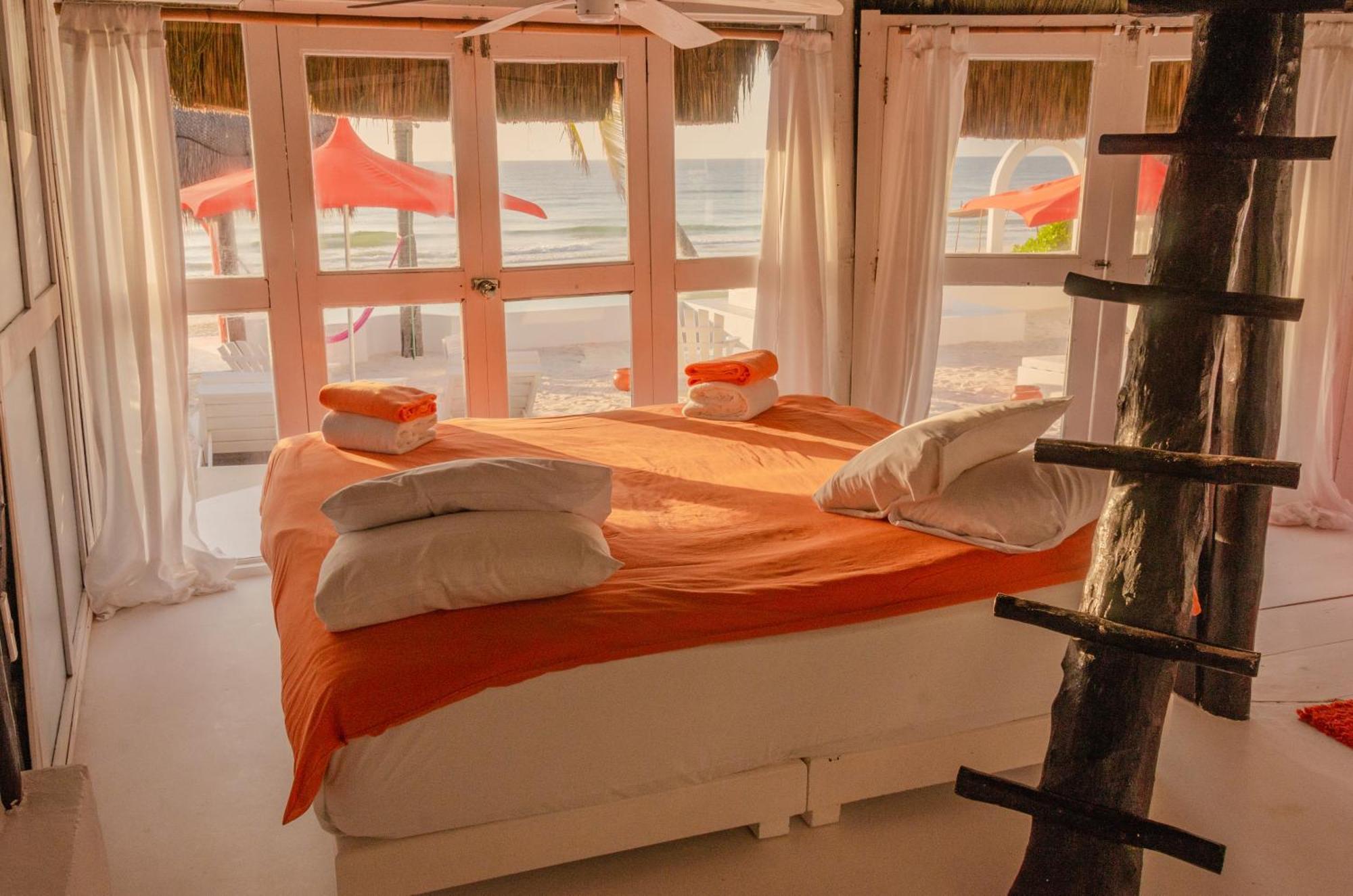 Pousada 12br Beachfront Private With Infinity Pool By Solmar *