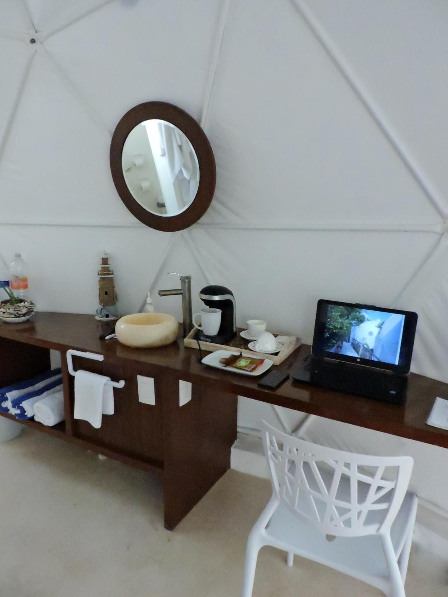 Cozy Near The Beach, Party Zone Luxury tent Tulum