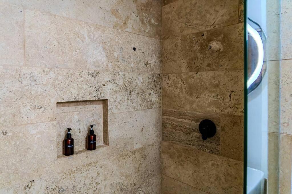 Ph With Private Pool And Bikes Apartment