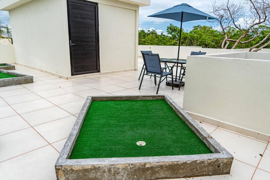Ph With Private Pool And Bikes