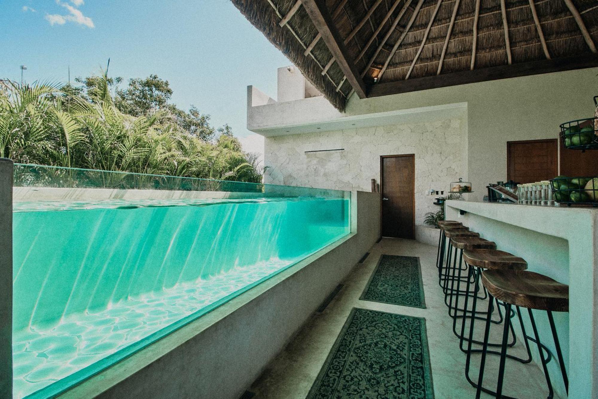 240m2 - 16 Persons - 6 - 2 Swimming Pool - 3 Jacuzzis Villa