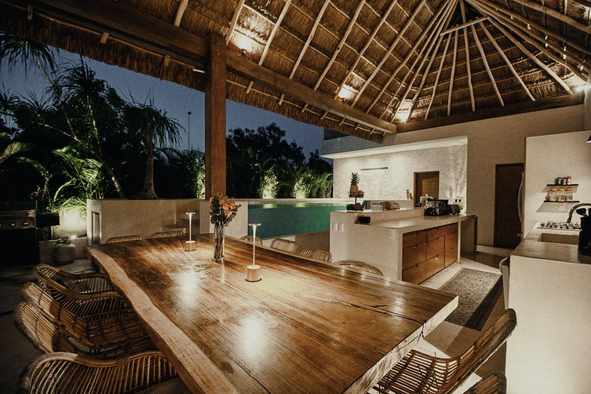 Yax'na House Luxury 240m2 - 12 Persons - 6 - 2 Swimming Pool - 3 Jacuzzis Pousada