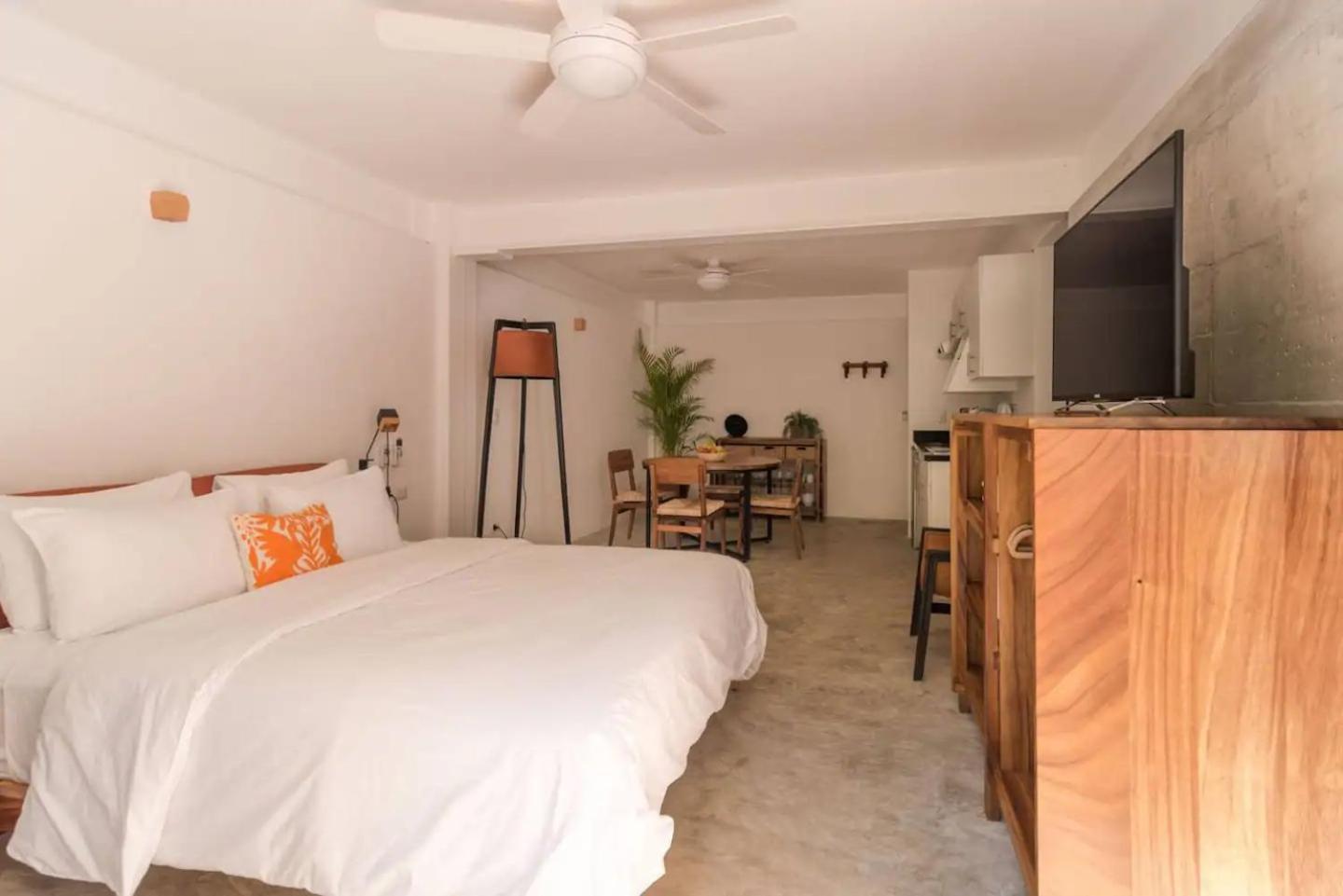 Casa De Piedra 4*