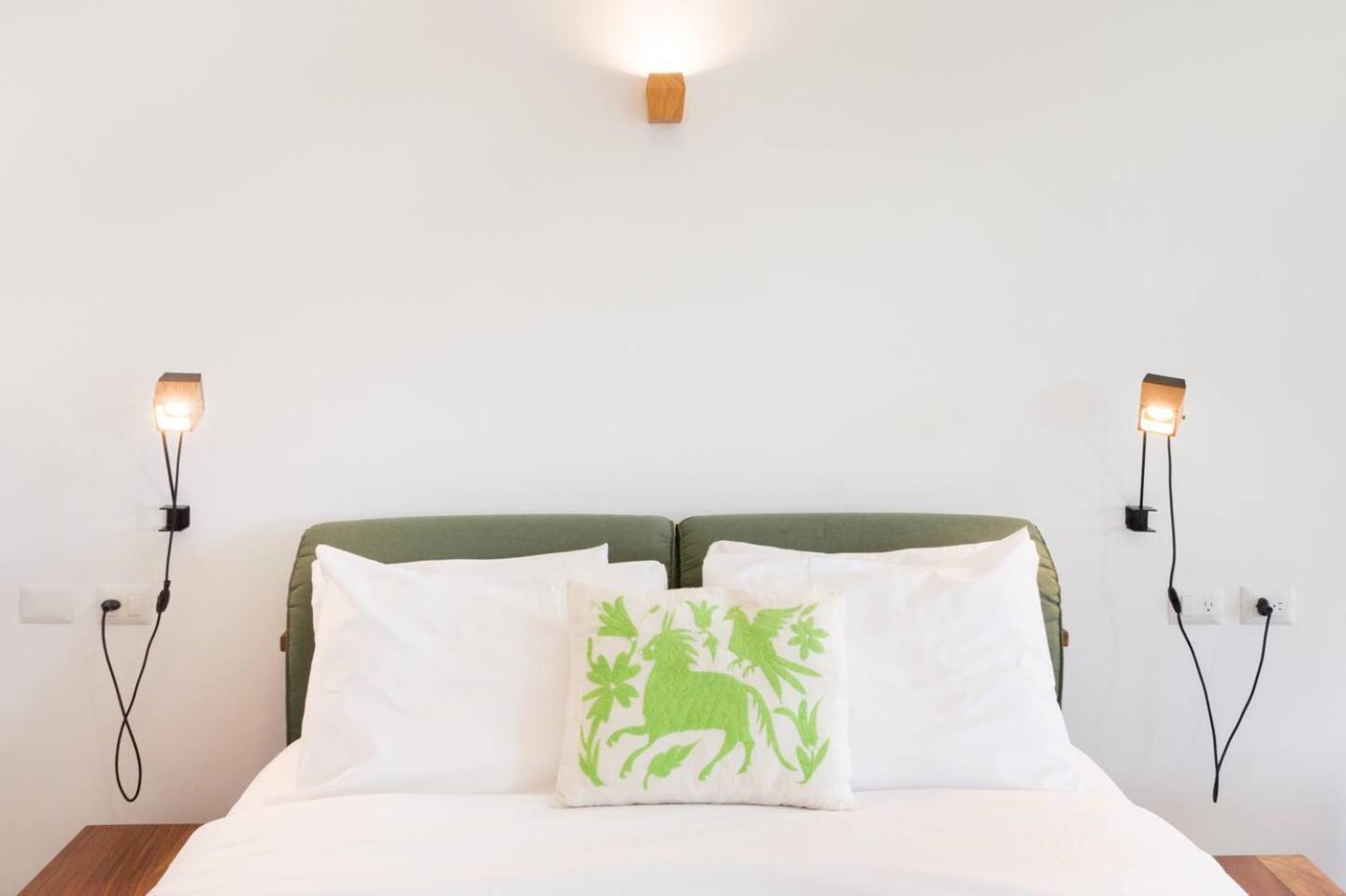 Casa De Piedra Aparthotel 4*