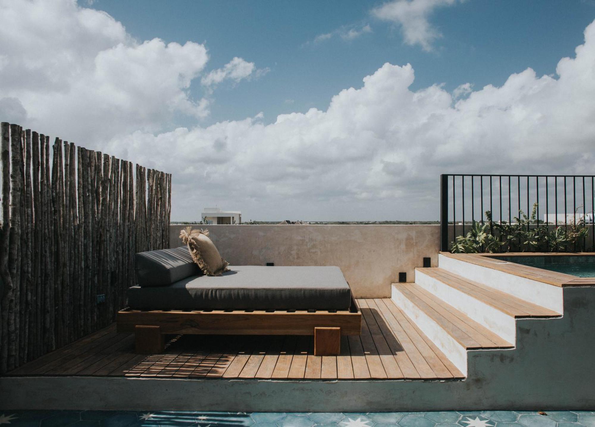 Peaceful Penthouse With Stylish Private Plunge Pool And Nature Views
